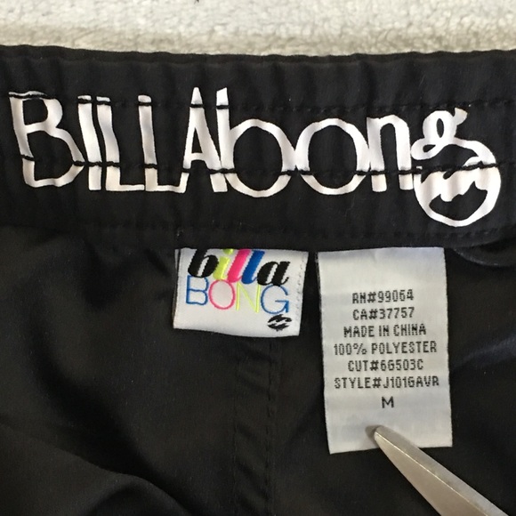 Billabong women’s short Medium - Picture 3 of 3